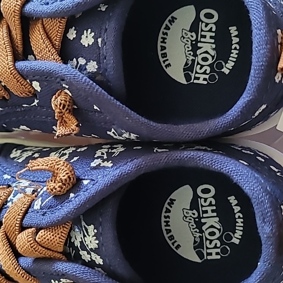 NWT/NIB Toddler OshKosh Slip-on Shoes size 7 - Picture 5 of 6